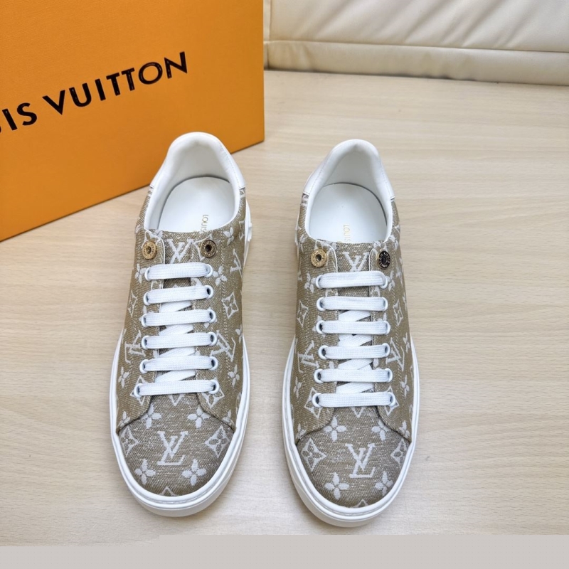 l**is V*t*n sneakers